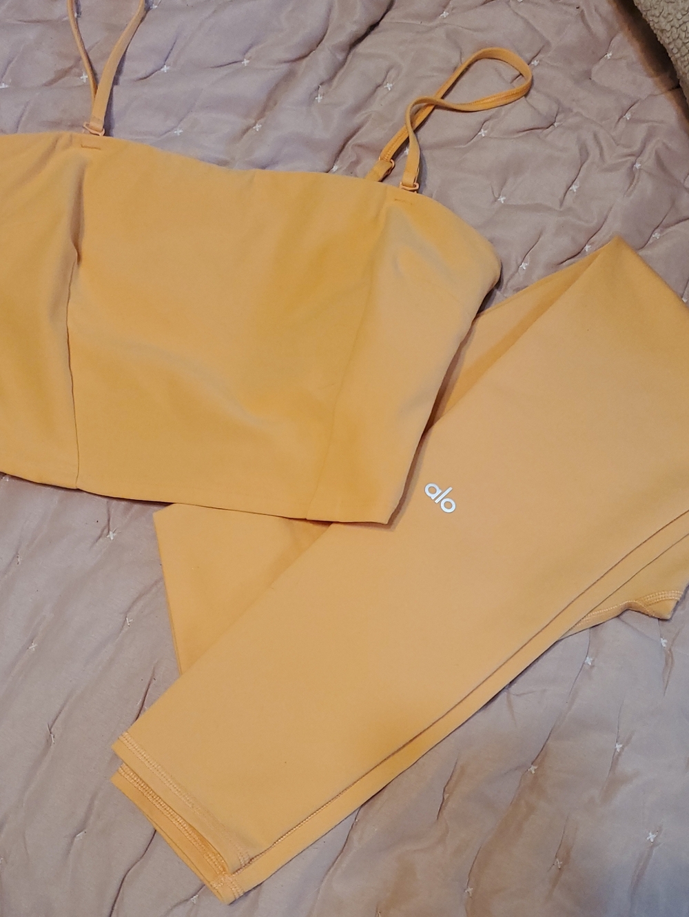 ALO Yoga Cantaloupe Leggings Set